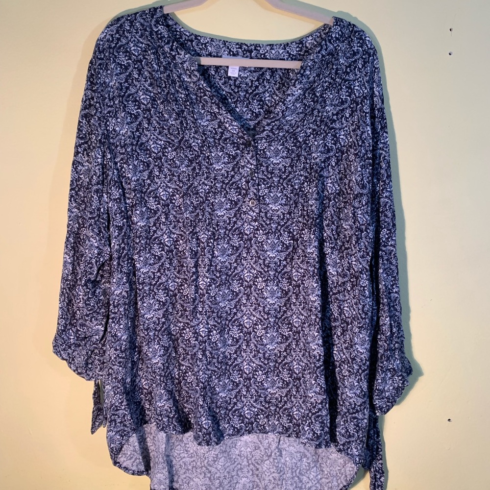 100 % Rayon Tunic. 3/4 sleeves. EUC